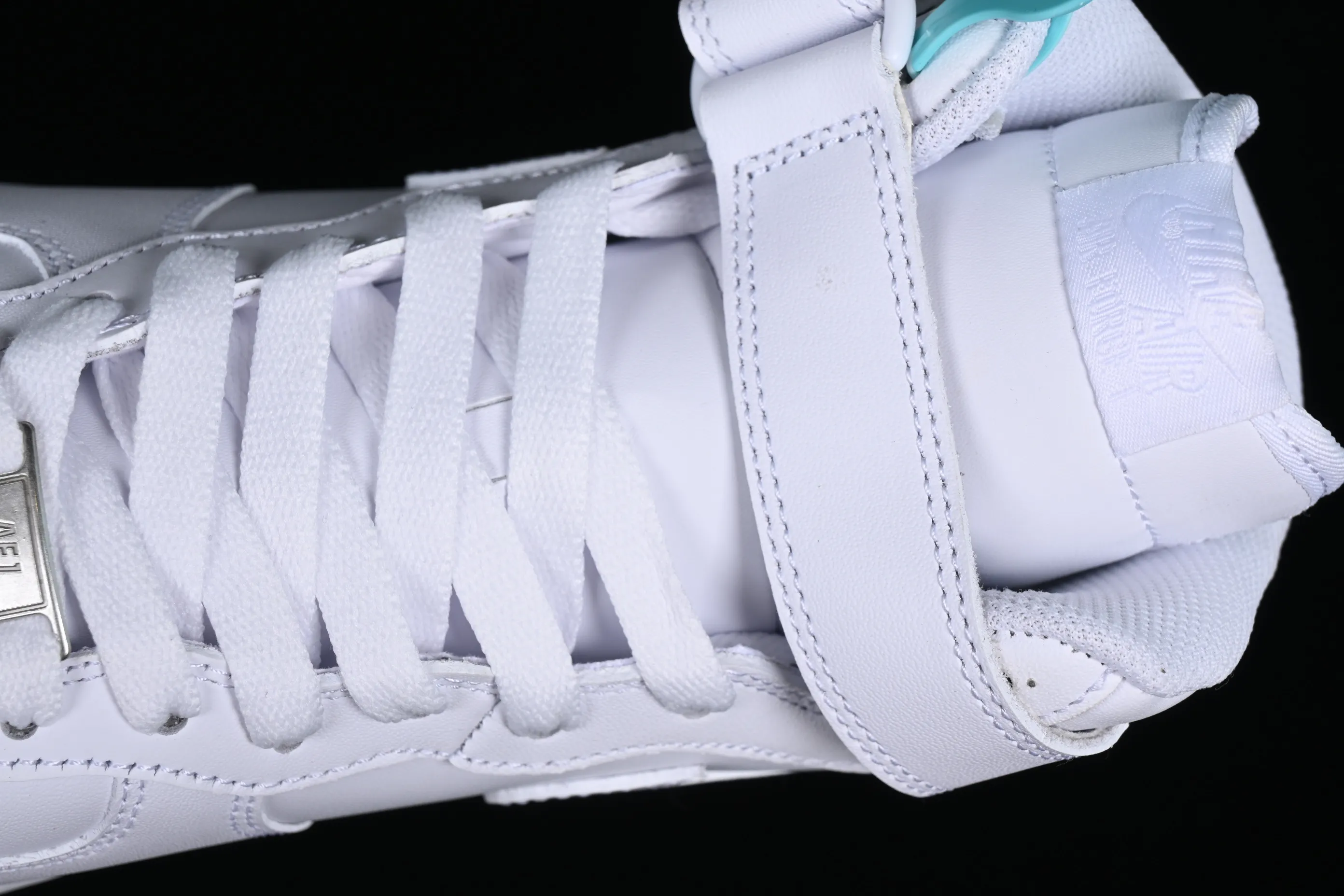 All categories Nk Air Force 1 Air Force series Nk Air Force 1 Mid Air Force mid-top Nk Air Force 1 Mid '07 Air Force 1 first-layer mid-top all-white casual sneakers 315123-111